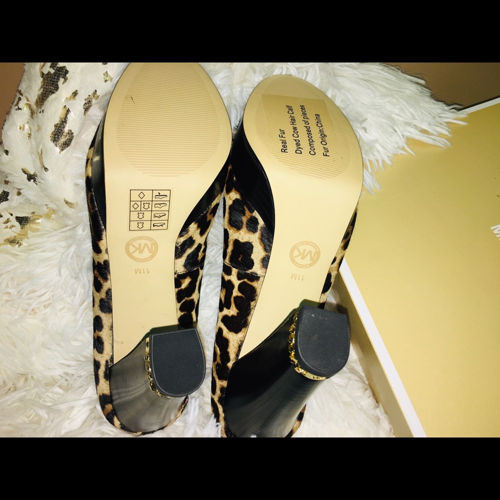 Michael Kors heels! NWOT! Comes w/box - Picture 4 of 5